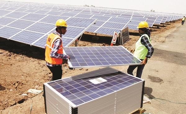 چالش احداث نیروگاه‌های خورشیدی برای صنایع