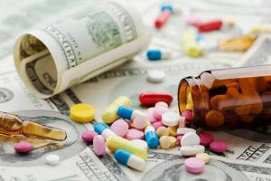 صرفه‌جویی ارزی در واردات دارو، باید صرف توسعه همین صنعت شود